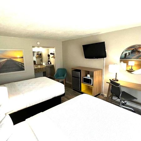 Days Inn By Wyndham Wildwood I-75 Экстерьер фото