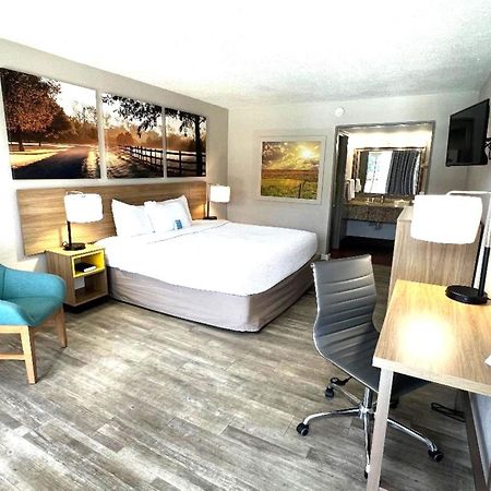 Days Inn By Wyndham Wildwood I-75 Экстерьер фото