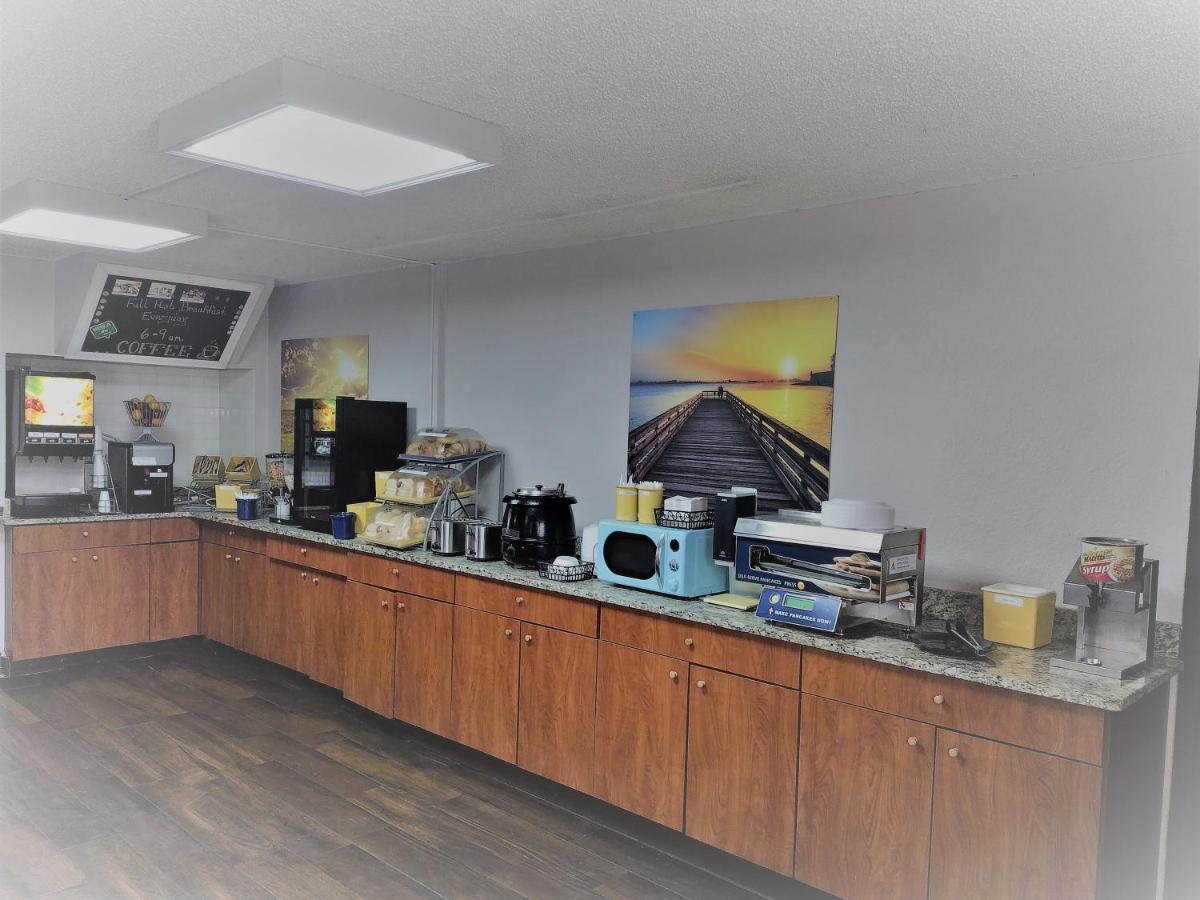 Days Inn By Wyndham Wildwood I-75 Экстерьер фото