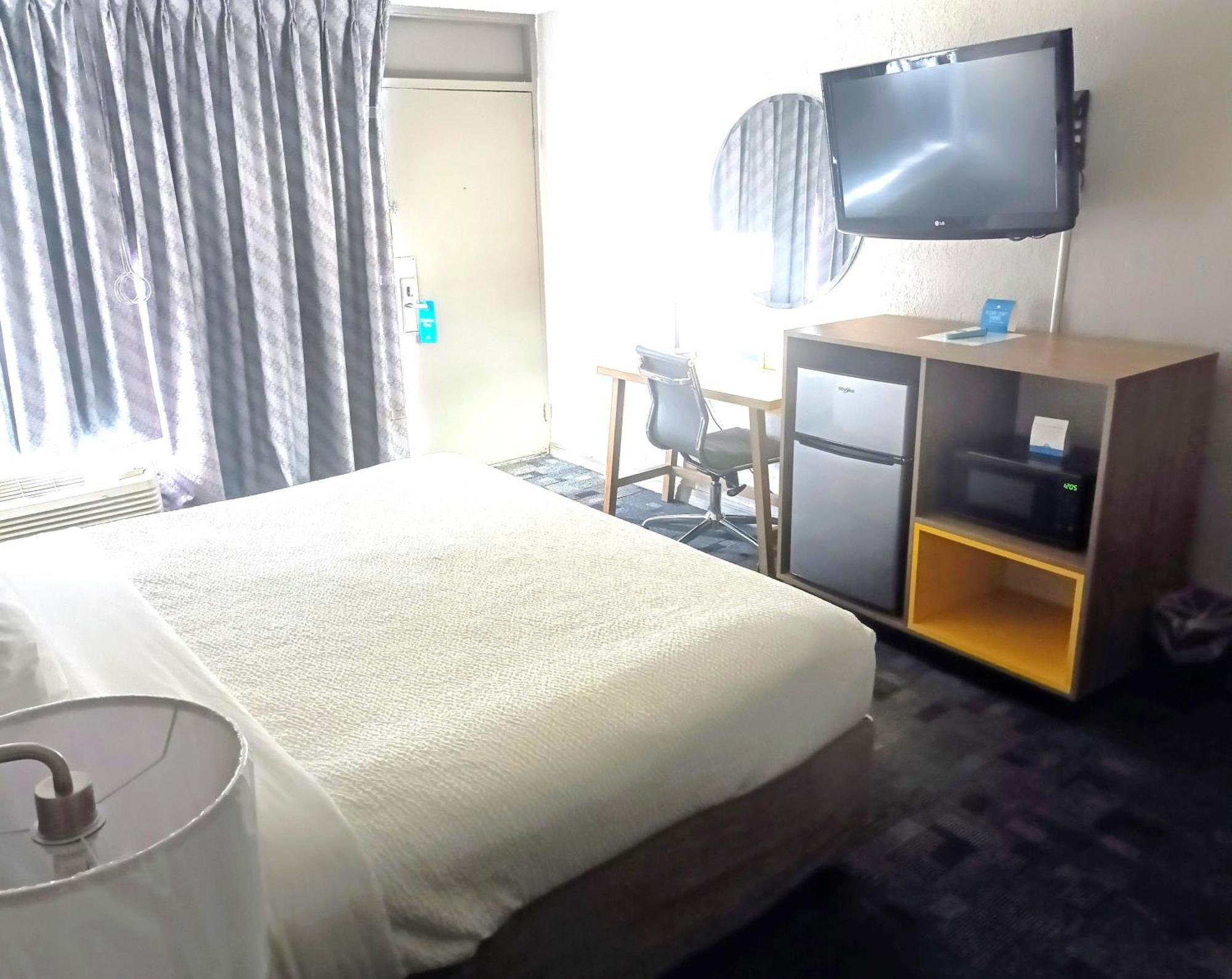 Days Inn By Wyndham Wildwood I-75 Экстерьер фото