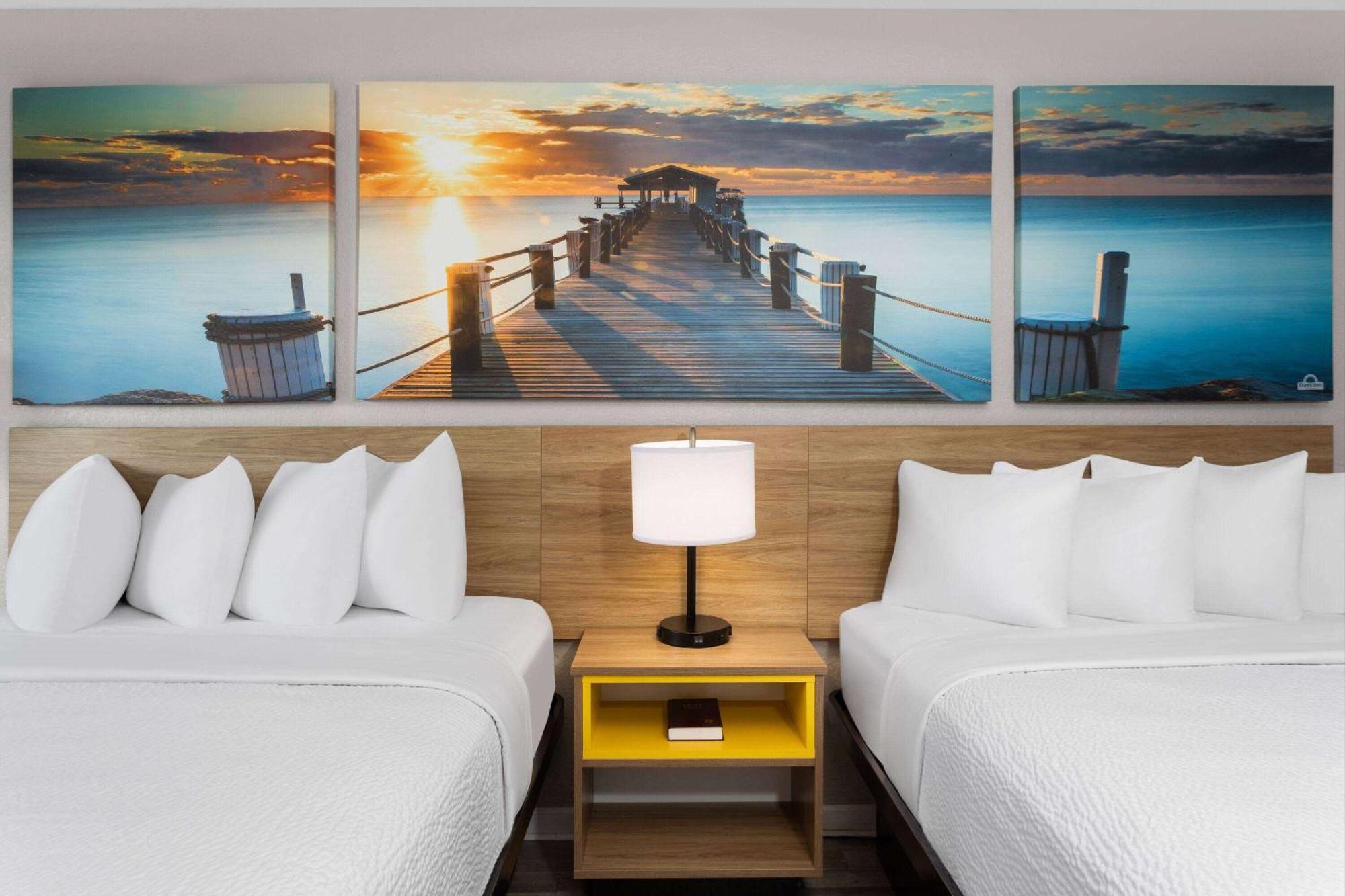 Days Inn By Wyndham Wildwood I-75 Экстерьер фото