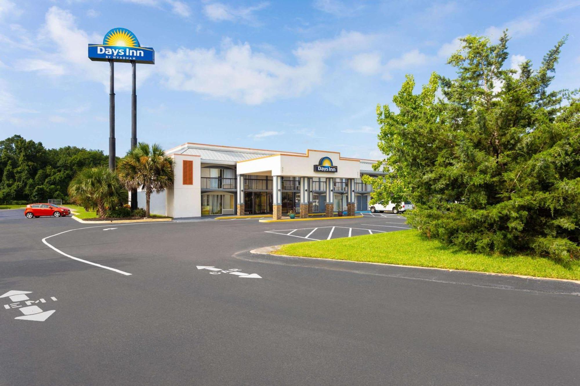 Days Inn By Wyndham Wildwood I-75 Экстерьер фото