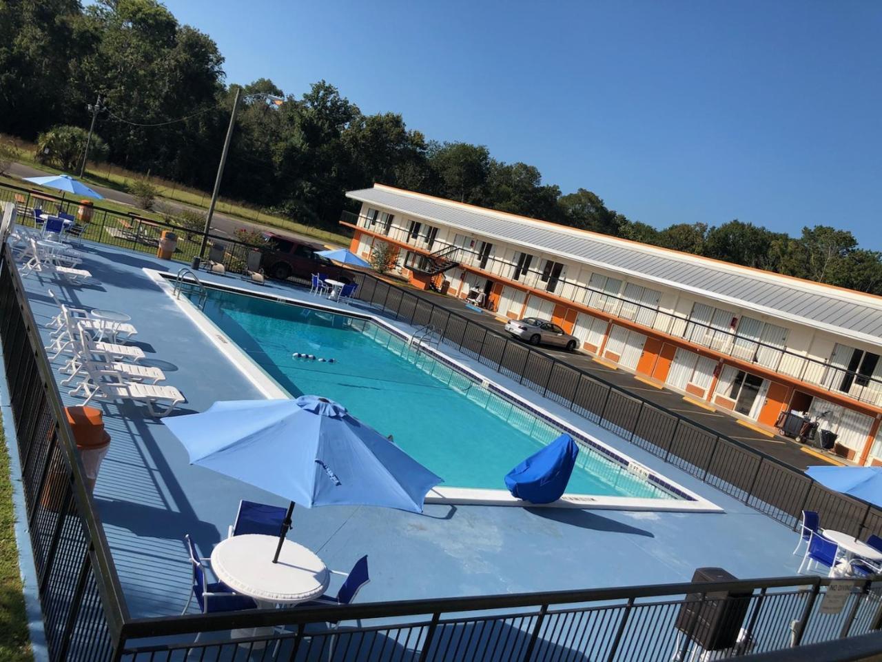 Days Inn By Wyndham Wildwood I-75 Экстерьер фото